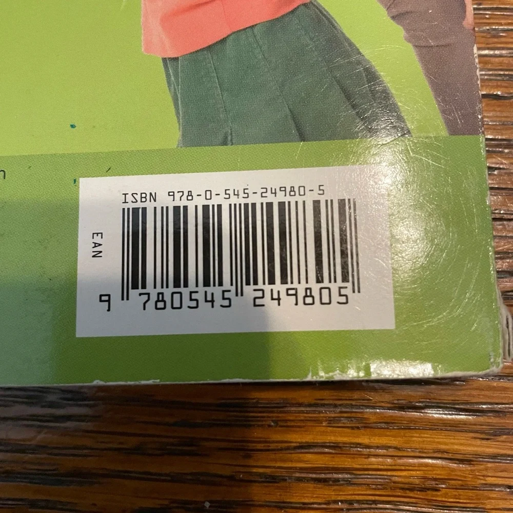 Scholastic Beezus and Ramona - Lime Green & Blue Cover